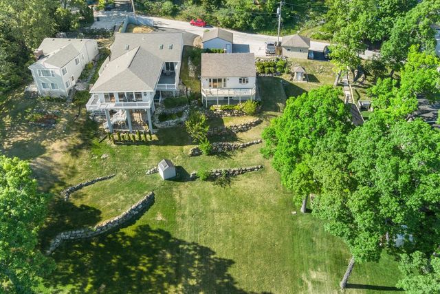 N39W27485 Hillside Grove ROAD, Pewaukee, WI 53072