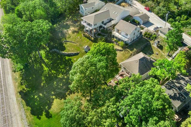 N39W27485 Hillside Grove ROAD, Pewaukee, WI 53072