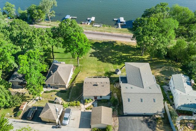 N39W27485 Hillside Grove ROAD, Pewaukee, WI 53072