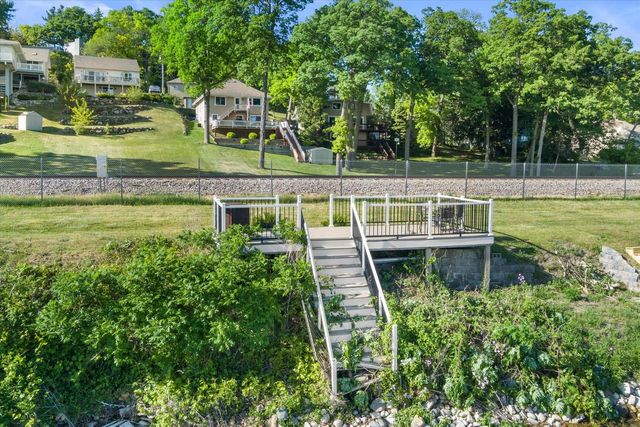 N39W27485 Hillside Grove ROAD, Pewaukee, WI 53072