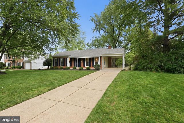 1827 ABBOTSFORD DR, Vienna, VA 22182