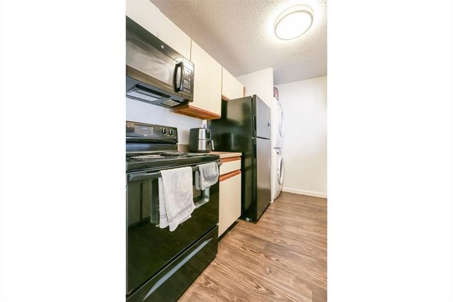 912 W 22nd ST 202, Austin, TX 78705