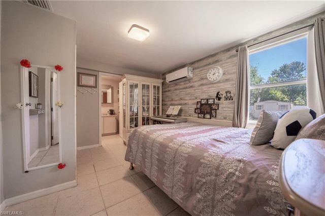 1862 Moreno AVE, Fort Myers, FL 33901