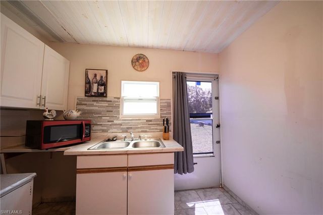 1862 Moreno AVE, Fort Myers, FL 33901