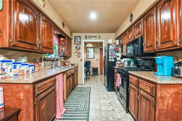 3830 Primrose Lane, Springdale, AR 72764