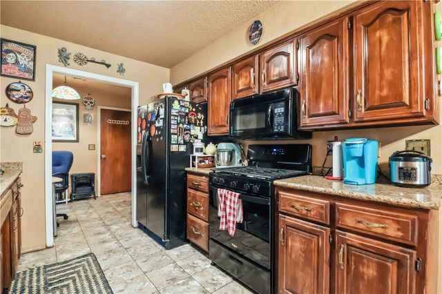 3830 Primrose Lane, Springdale, AR 72764