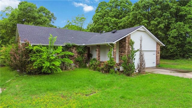 3830 Primrose Lane, Springdale, AR 72764