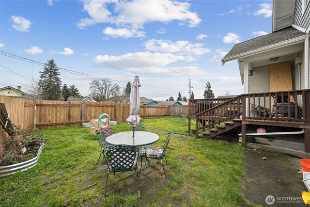 413 2nd Street NE, Puyallup, WA 98372