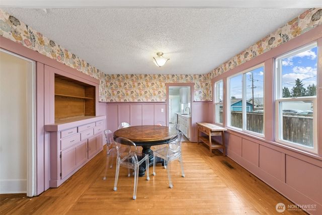 413 2nd Street NE, Puyallup, WA 98372