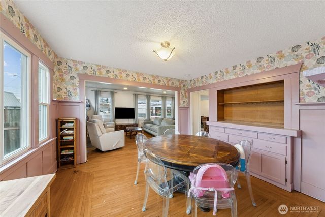 413 2nd Street NE, Puyallup, WA 98372