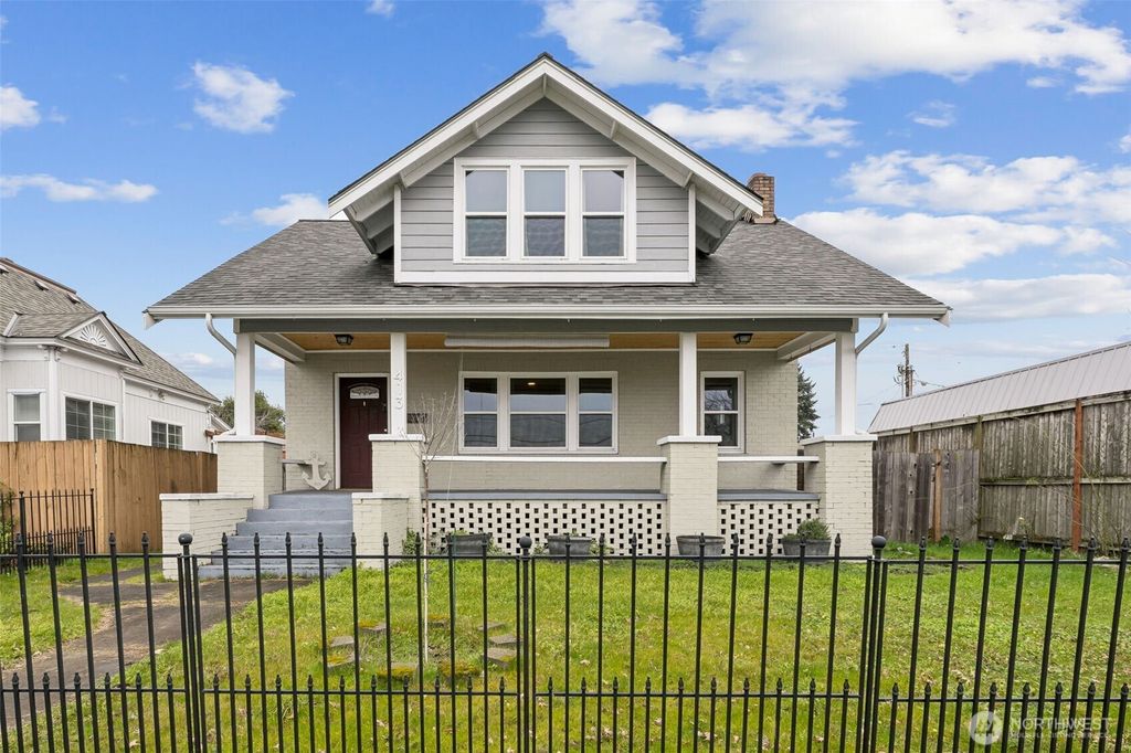 413 2nd Street NE, Puyallup, WA 98372