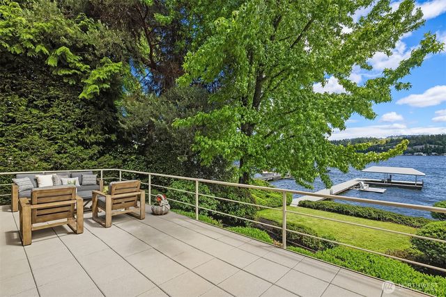 5412 96th Avenue SE, Mercer Island, WA 98040