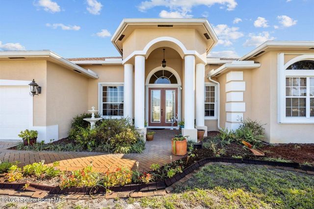 111 SW Ladybug Drive, Port St. Lucie, FL 34953