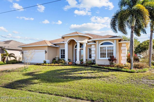 111 SW Ladybug Drive, Port St. Lucie, FL 34953