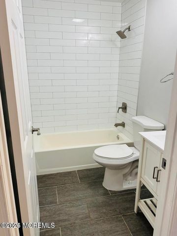 76 Des Moines Court, Tinton Falls, NJ 07712