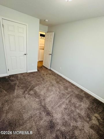 76 Des Moines Court, Tinton Falls, NJ 07712