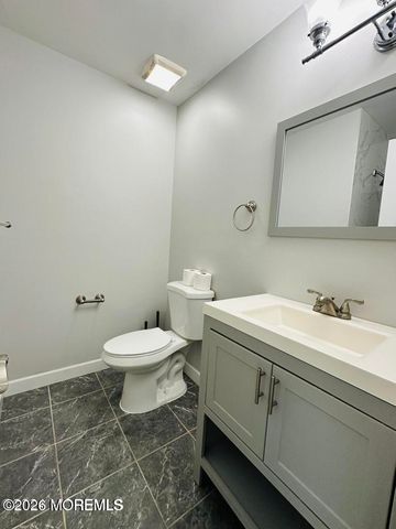 76 Des Moines Court, Tinton Falls, NJ 07712