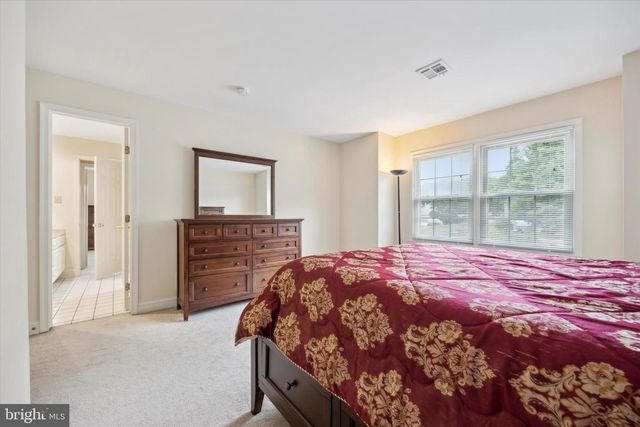 2 STONEY END RD, Broomall, PA 19008