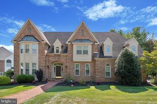 2 STONEY END RD, Broomall, PA 19008