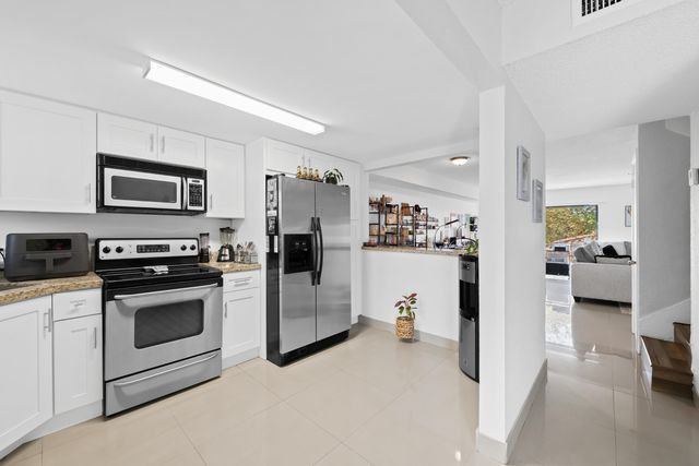 3750 NW 115th Way 9-1, Coral Springs, FL 33065