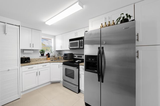 3750 NW 115th Way 9-1, Coral Springs, FL 33065