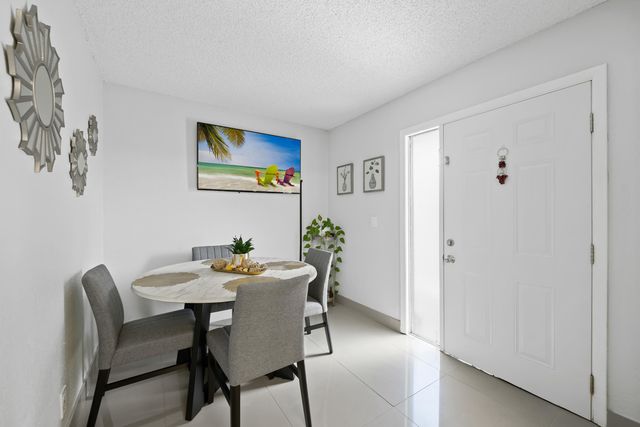 3750 NW 115th Way 9-1, Coral Springs, FL 33065