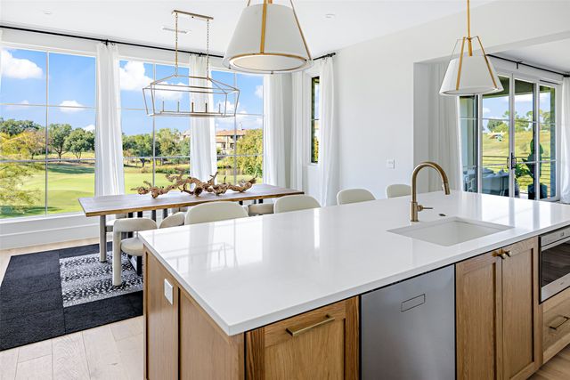 340 O Connor Ridge Boulevard 12, Irving, TX 75038