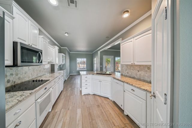 24550 S Meadow Circle Road, Claremore, OK 74019