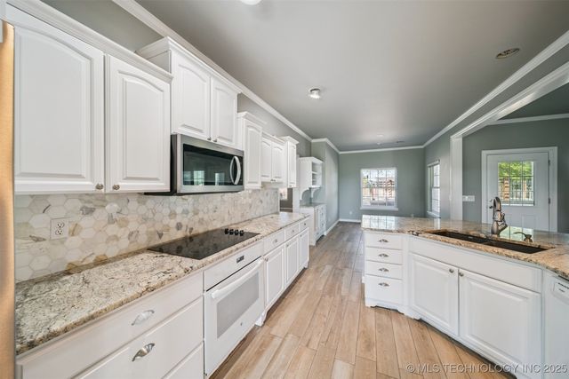 24550 S Meadow Circle Road, Claremore, OK 74019