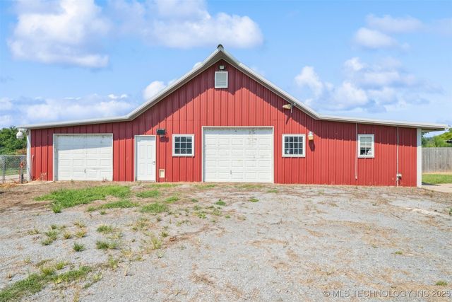 24550 S Meadow Circle Road, Claremore, OK 74019