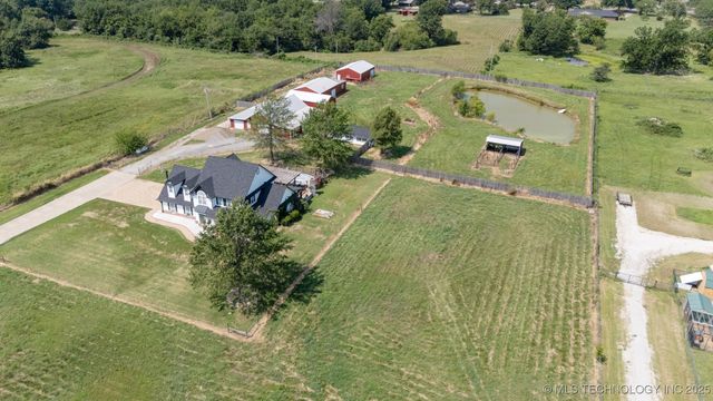 24550 S Meadow Circle Road, Claremore, OK 74019