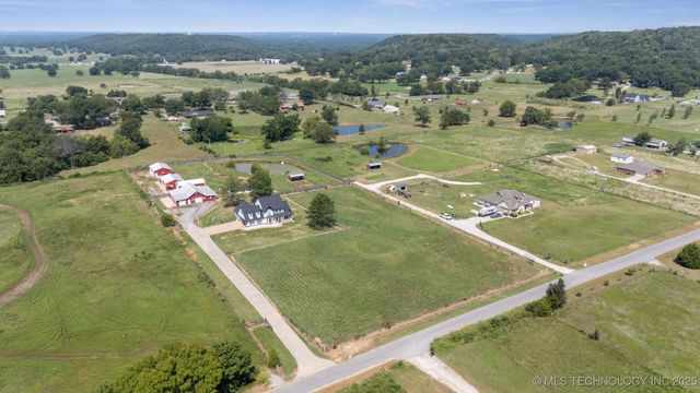 24550 S Meadow Circle Road, Claremore, OK 74019