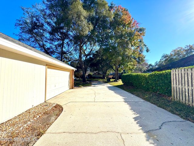 421 CHICOPEE Court, Jacksonville, FL 32259