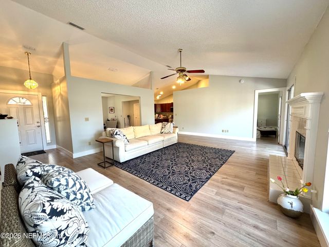 421 CHICOPEE Court, Jacksonville, FL 32259