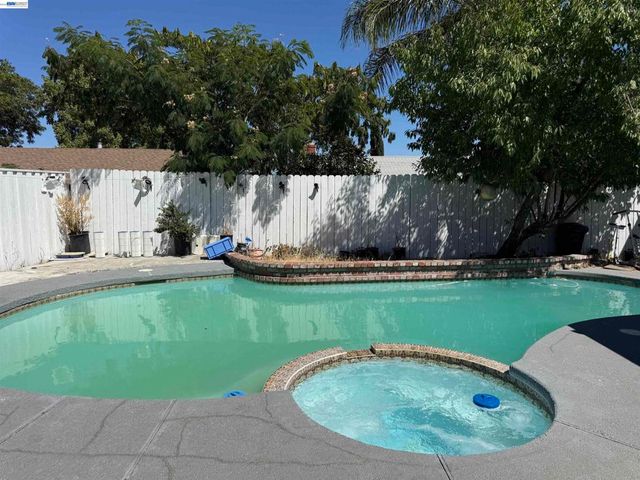 2784 Entrada Cir, Antioch, CA 94509