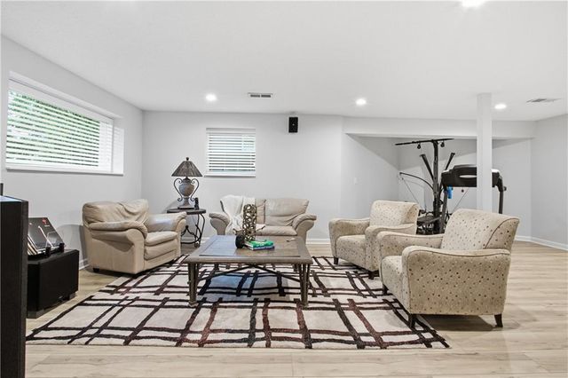 18640 W 116th Street, Olathe, KS 66061