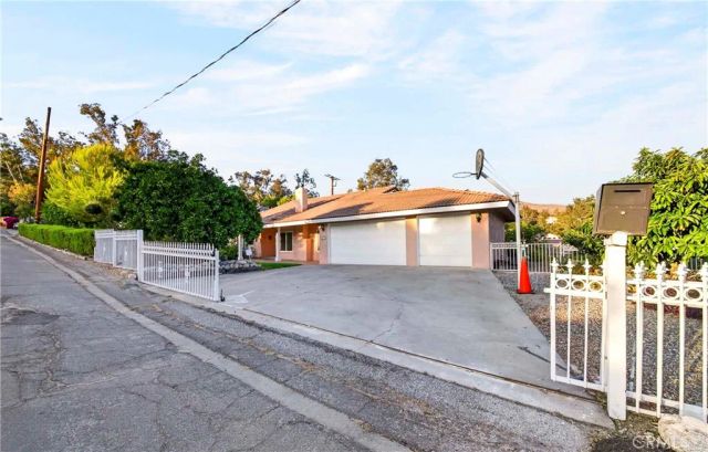 3797 Jeffers Road, San Bernardino, CA 92404