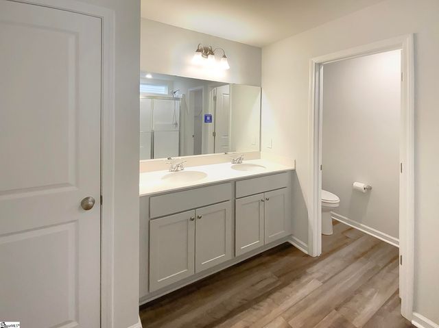 129 W Compass Way, Easley, SC 29640