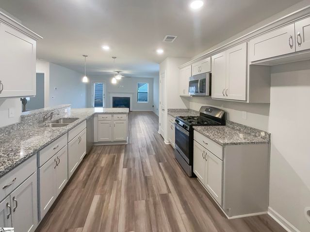 129 W Compass Way, Easley, SC 29640