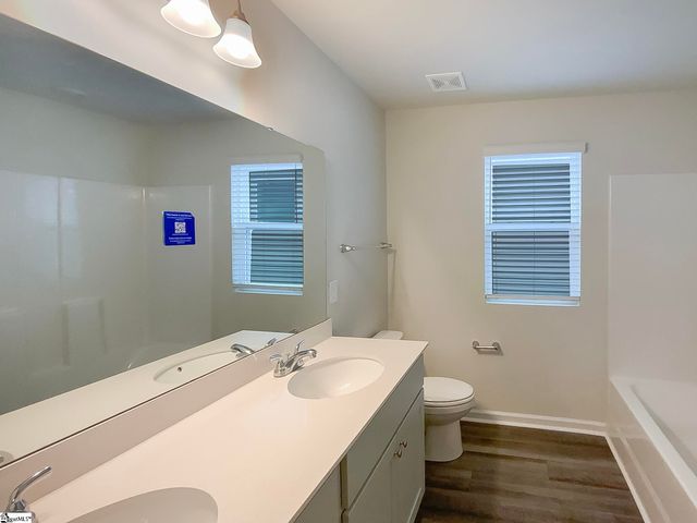 129 W Compass Way, Easley, SC 29640