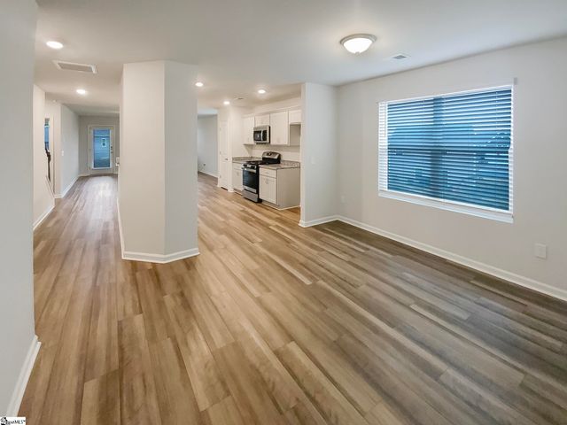 129 W Compass Way, Easley, SC 29640