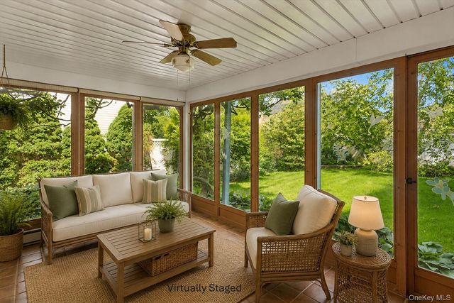 621 Oxford Street, Westbury, NY 11590