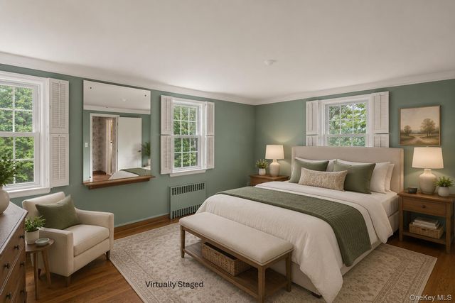 621 Oxford Street, Westbury, NY 11590