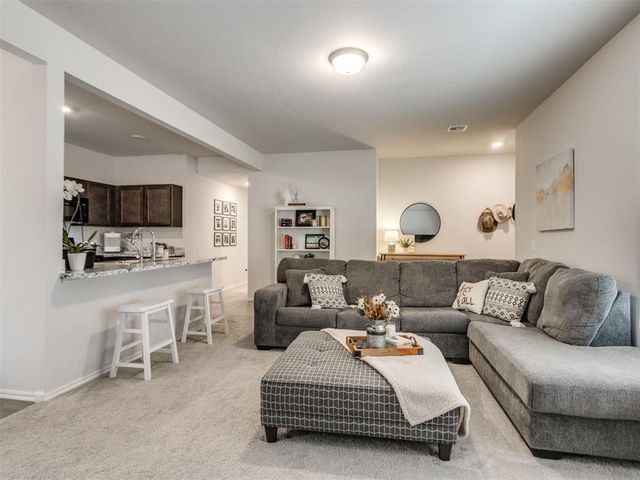 823 Highgarden Circle, Noble, OK 73068