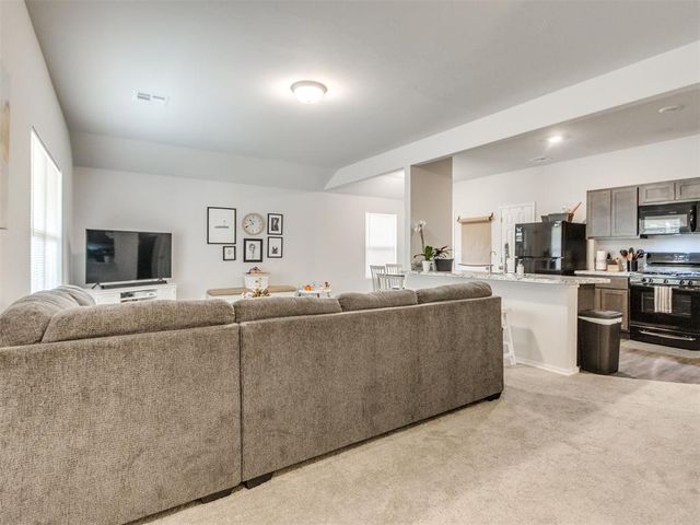 823 Highgarden Circle, Noble, OK 73068