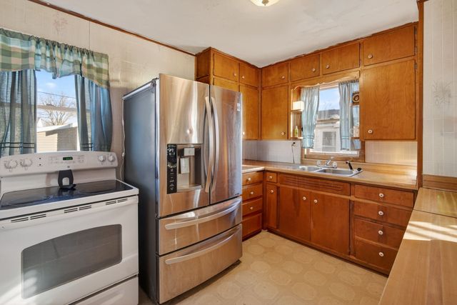 316 E 20th Street S, Newton, IA 50208