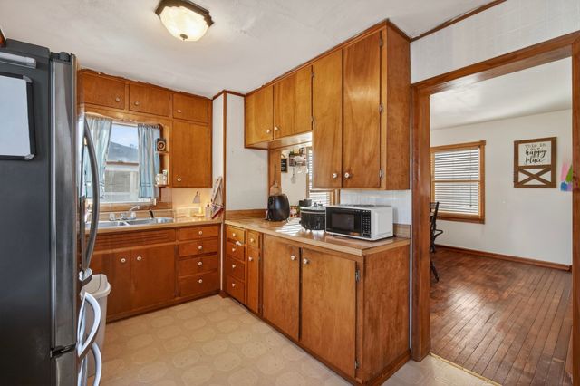 316 E 20th Street S, Newton, IA 50208