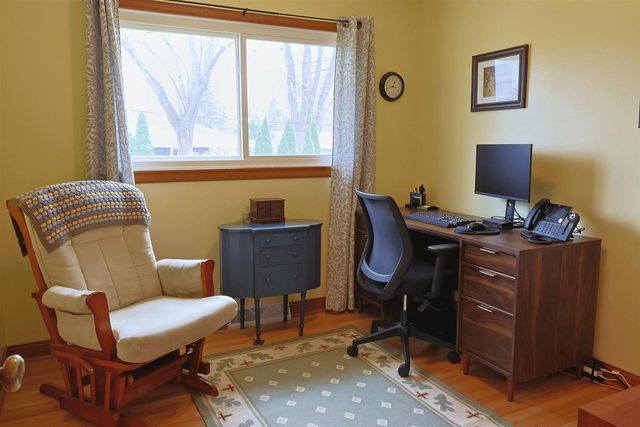 402 Frost Woods Road, Monona, WI 53716
