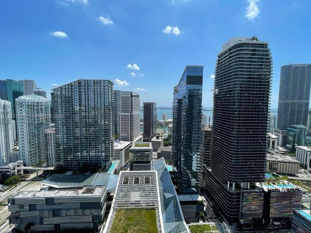 88 SW 7th St 3609, Miami, FL 33130