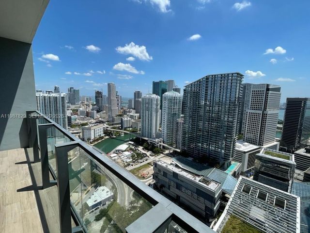 88 SW 7th St 3609, Miami, FL 33130
